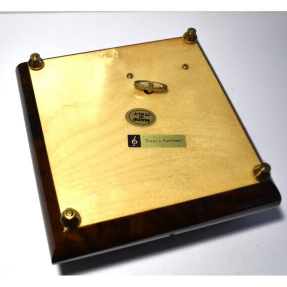 Music Box With Minnie Mouse On Lid Lacquer Finish Made In Italy - Picture 8 of 9